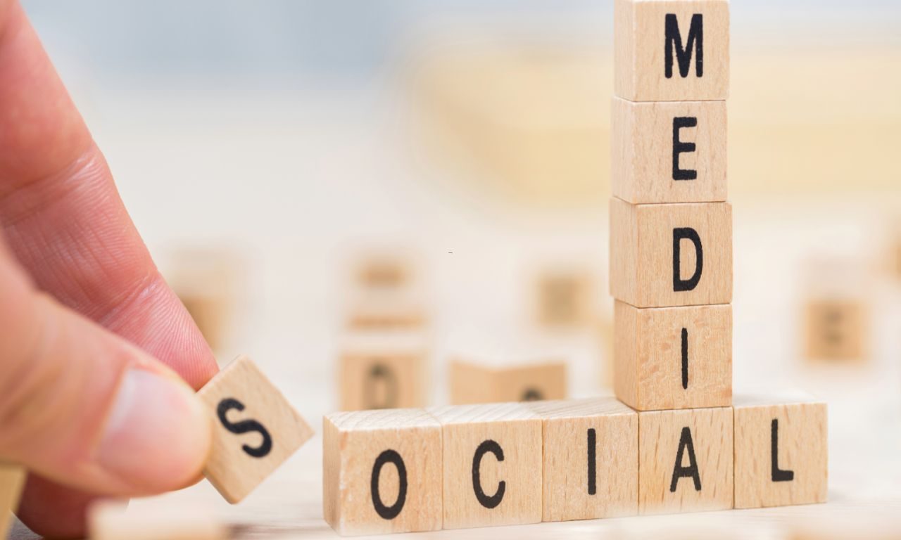 social-media-background-screening